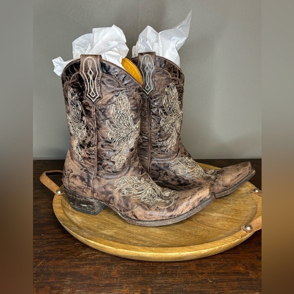 Old Gringo Brown Heeled Boots with Cream Embroidery 8.5 Butterfly - Picture 2 of 9